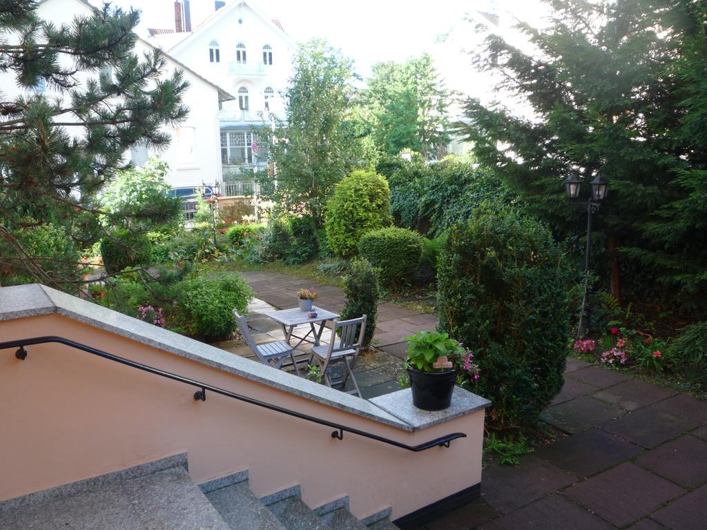 Hotel Carolinenhof Bad Pyrmont Exterior photo