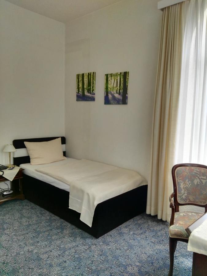 Hotel Carolinenhof Bad Pyrmont Exterior photo